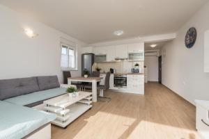 Apartment with Sea View room in Zoran brand new modern apartments
