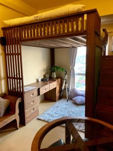 Penthouse Condo Studio Unit CENTRIO TOWER w Stove