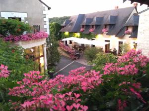 Hotels Logis Hotel La Croix Blanche Fontevraud : photos des chambres