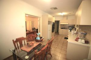 Garden Guesthouse - Melbourne Airport Accommodation