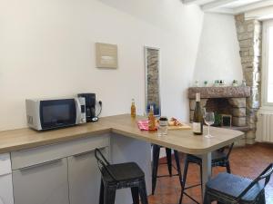 Appartements Eroso Saint Esprit proche gare WIFI bureaux : photos des chambres