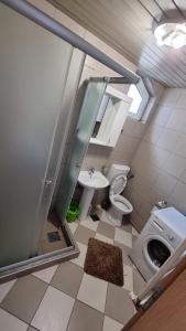 Vekis house