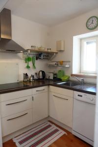 Spacious Piran Central Apartment for 5 Pax BG