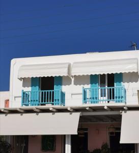 KR Apartments Paros Greece