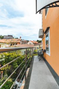 Apartments Lara with more affordable parking