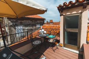 Apartments Lara with more affordable parking