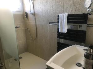 Hotels Les BALCONS de L'ESPERANCE : photos des chambres