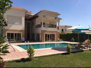 Relaxation Villa with private pool - ‘Izbat as Sarāḩnah