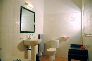 B&B / Chambres d'hotes Orangerie de Cardet - Maison d'hotes - B&B : Chambre Double avec Salle de Bains Privative