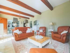 Maisons de vacances Beautiful Villa with Swimming Pool in Baderna : photos des chambres