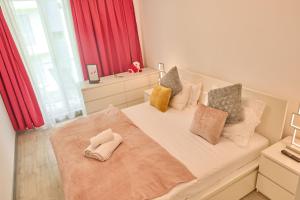 Crazy Sea View 1BR Apartment Spa Pools Resort