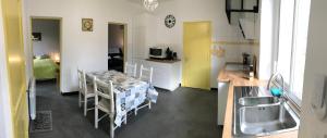 Appartements Appartement Tarascon sur Ariege : photos des chambres