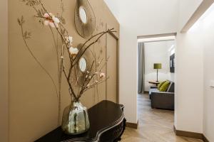 Ferrini Home - Etnea Portrait