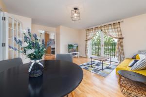 Suites by Rehoboth - 23 Thames View - Upper - Woolwich