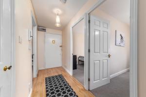 Suites by Rehoboth - 23 Thames View - Upper - Woolwich