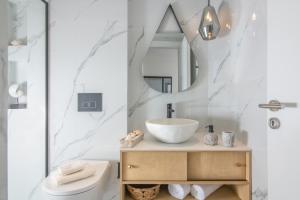 NEW Aether apts near the sea