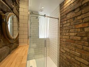 Royal Mile Romance by Edinburgh Heritage Collection