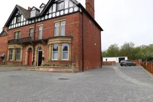 Number 33 Room Only - Stainsacre