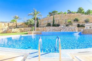 Skyline 11 Sunny balcony with stunning sea views