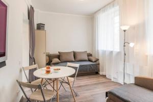 Latgales139 6 can stay Park in front of the house Free parking behind the fence Self check in out