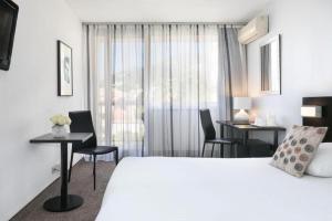 Hotels Best Western Hotel Mediterranee Menton : photos des chambres