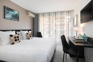 Hotels Best Western Hotel Mediterranee Menton : photos des chambres