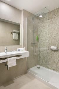 Hotels Best Western Hotel Mediterranee Menton : photos des chambres