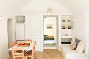 Dionyssos Cave House