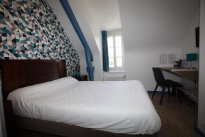 Hotels Contact Hotel - Hotel Le Lion d'Or Lamballe : photos des chambres