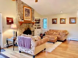 O3 Bretton Woods Cottage on beginner ski trail Perfect location for all seasons - Fabyan