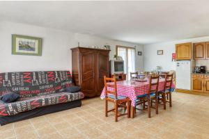 Maisons de vacances Charmante Maison en Campagne pres de Nevez avec Jardin Cloture : photos des chambres