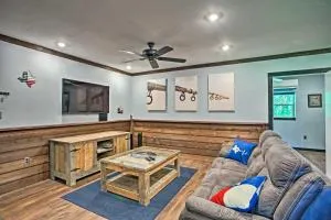 Charming Quitman Cabin Less Than 2 Miles to Lake Fork - Quitman