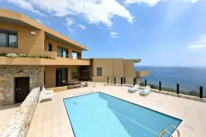 WONDERFUL ECO FRIENDLY VILLA AUGUSTINE - Tsakaíoi