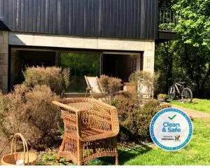 金塔拉莫萨阿格洛图利斯莫酒店 - 阿尔库什迪瓦尔德维什