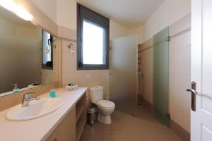 Gorgeous Eco Friendly Seaside Villa Nefeli