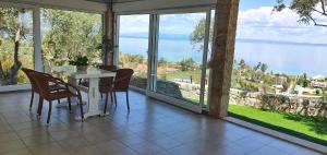 Bungalow White Apartments & Suites Halkidiki Greece