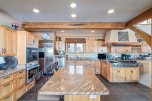 Double Eagle Way 102