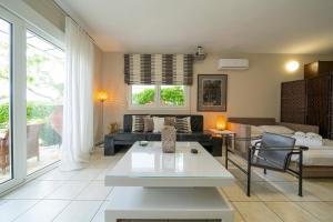 Sea Path Apartment