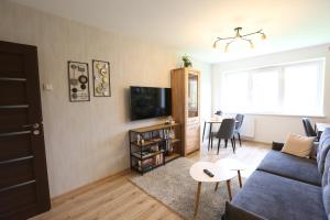 Modern 2 Rooms Apartment