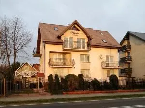 Apartamenty WIKTORIA morska18 - Chałupy