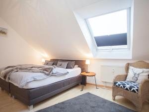 Two-Bedroom Apartment room in Bright and modern maisonette in Winterberg with balcony and children's play area