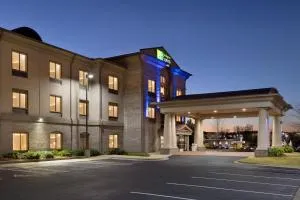 Holiday Inn Express Hotel & Suites Opelika Auburn by IHG - أوبورن