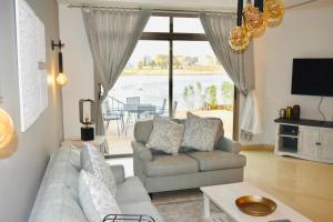 Amwaj Resort For Families Only