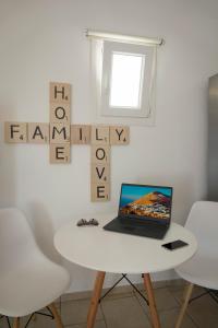 GLAROS luxury apartments in folegandros Folegandros Greece