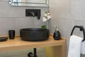 GLAROS luxury apartments in folegandros Folegandros Greece