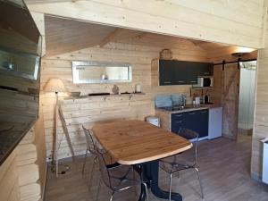 Maisons de vacances Gites entre mer et campagne, 3km de Berck les chalets du Fliers : photos des chambres