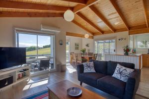 Cockatoo Cabin - 3hvězdičkové hotely ve městě Binalong Bay