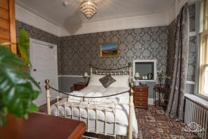 Foyers Bay Country House