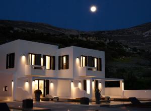 Sereno Natu Villas Skyros Greece