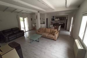 Villas Villa calme, grand jardin, linge fourni : photos des chambres